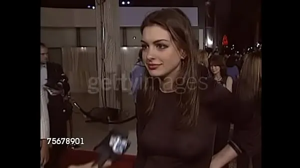 HD Anne Hathaway in her infamous see-through top megaleikkeet