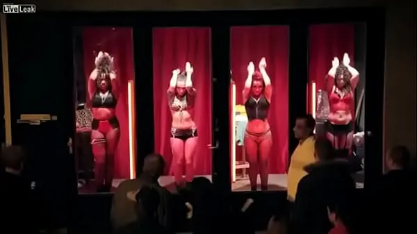 HD Redlight Amsterdam - De Wallen - Prostitutes Sexy Girls คลิปขนาดใหญ่