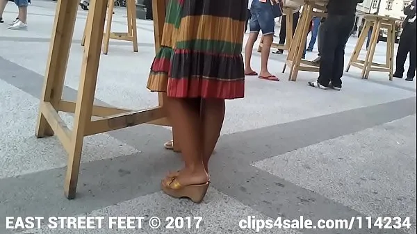 HD Candid Feet - Hottie in Mules mega klipy