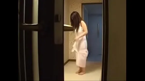 HD Hot Japanese Wife Fucks Her Young Boy 메가 클립