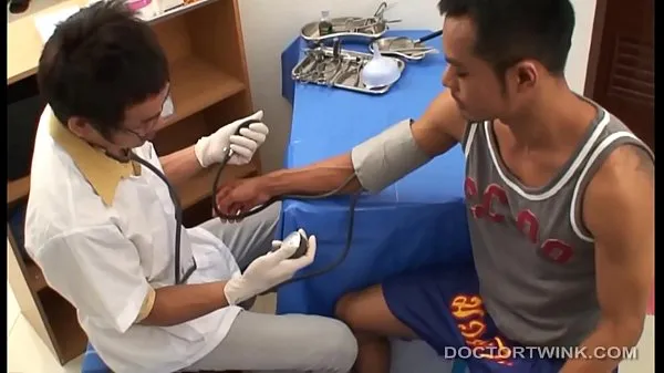 HD Kinky Medical Fetish Asians Oliver and Albert 메가 클립