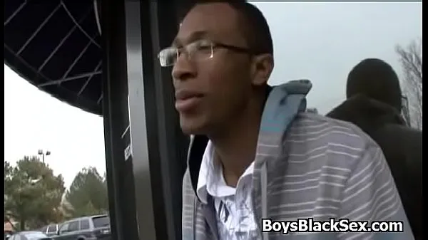 HD Sexy white gay boy enjoy big black cok in his mouth mega klip