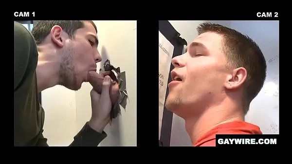 HD GAYWIRE - Blake Savage Bravely Sticks His Big Dick Inside Of A Dirty Glory Hole megaleikkeet