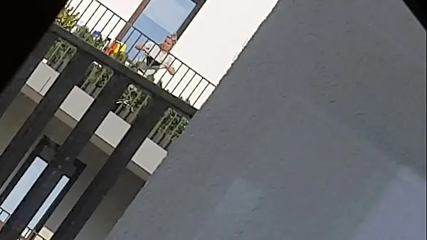 Megaklipy HD Jerking off while my mature neighbour watching me