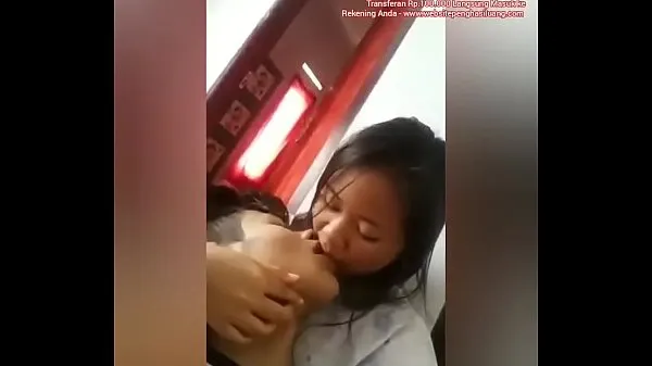 HD Indonesian Teen Kiss مقاطع ميجا