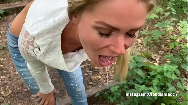 HD Blowjob and fucking in the forest megaklipp