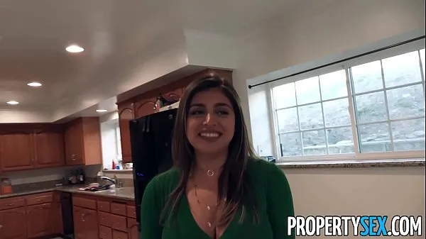 HD PropertySex Horny wife with big tits cheats on her husband with real estate agent mega klip
