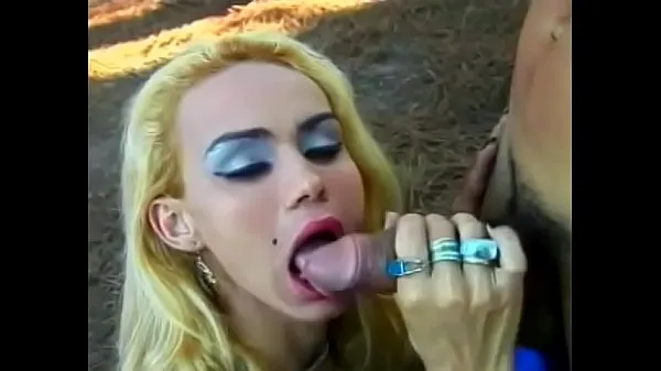 HD Young blonde transvestite is fucked in the ass under a tree mega Klipler