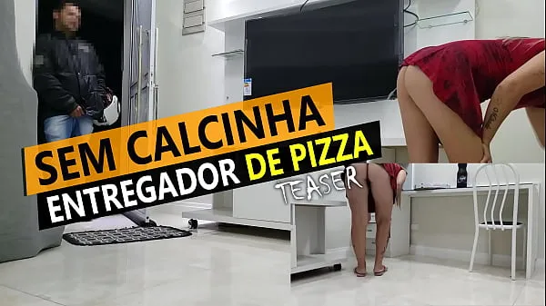 HD Cristina Almeida receiving pizza delivery in mini skirt and without panties in quarantine megaklipp