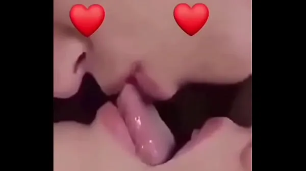 HD Follow me on Instagram ( ) for more videos. Hot couple kissing hard smooching klip besar