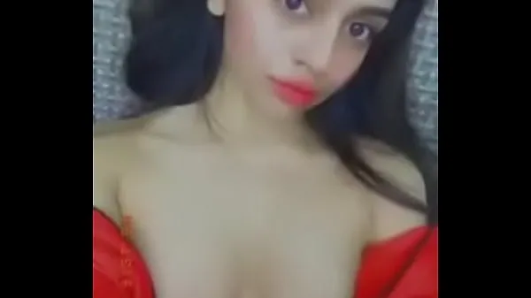 HD hot indian girl showing boobs on live klip besar