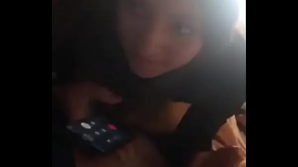 HD Boyfriend calls his girlfriend and she is sucking off another คลิปขนาดใหญ่