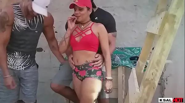हद Ksal Hot and his friend Pitbull porn try to break into a house under construction to fuck, but the mosquitoes fucked with them मेगा क्लिप्स