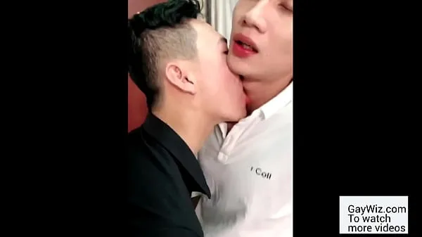 高清Two slim Asian twinks enjoy their first sex大型剪辑