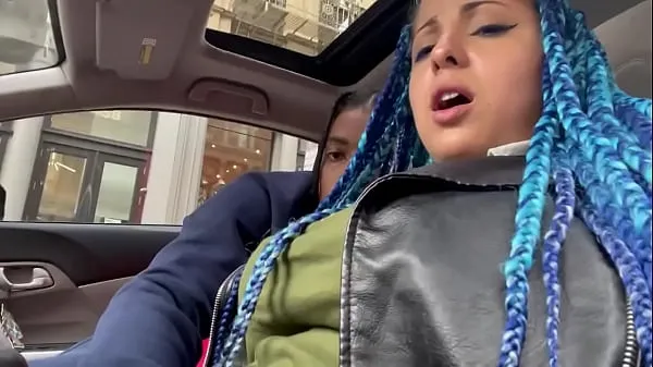 HD Squirting in NYC traffic !! Zaddy2x mega Clips