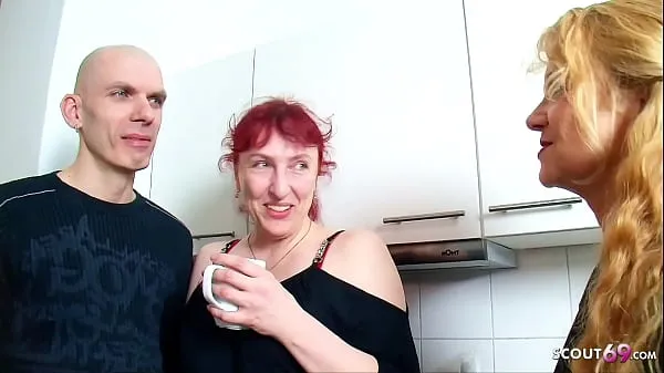HD German Mature Join old Wife and Big Dick Husband in 3Some mega posnetki