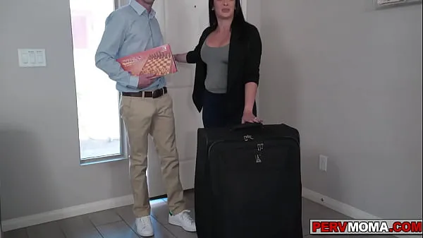 Stepson getting a boner and his stepmom helps him outmega clip HD