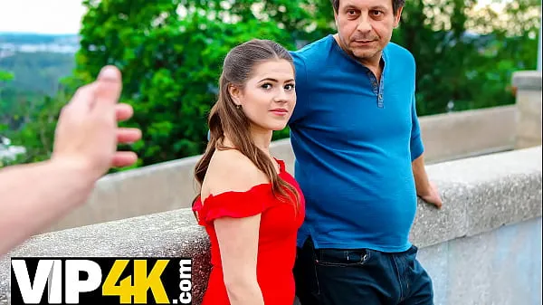 HD HUNT4K. After a little anger, a man allows a rich stranger to fuck his daughter Klip mega