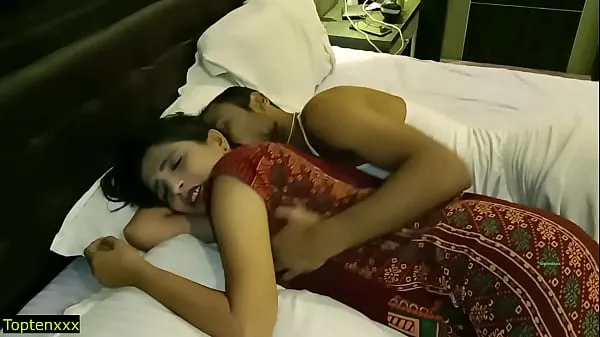 HD Indian hot beautiful girls first honeymoon sex!! Amazing XXX hardcore sex clip lớn