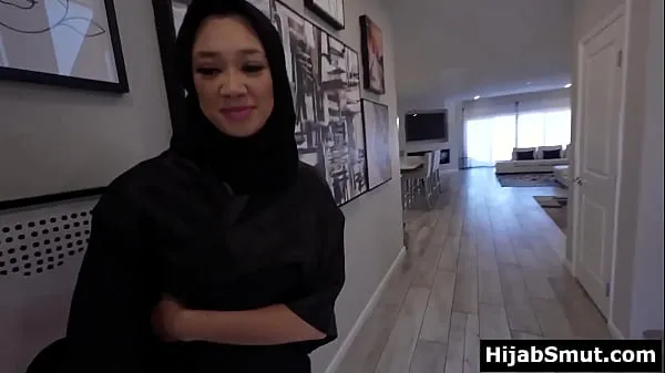 HD Muslim girl in hijab asks for a sex lesson mega posnetki