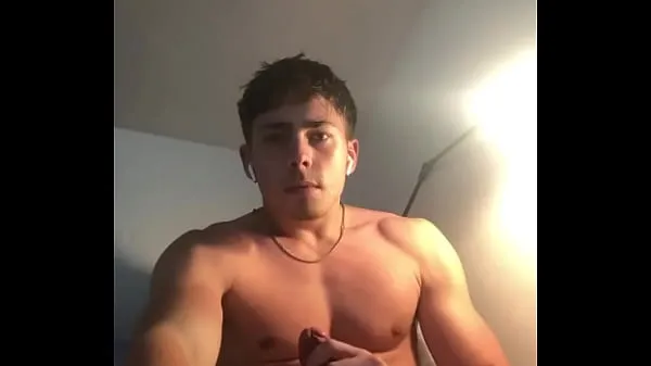 HD Hot fit guy jerking off his big cock 메가 클립