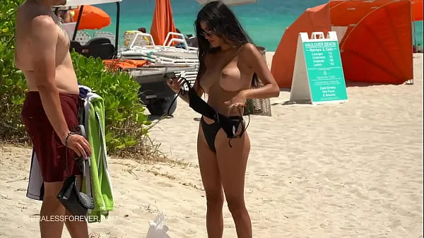 HD Huge boob hotwife at the beach Klip mega