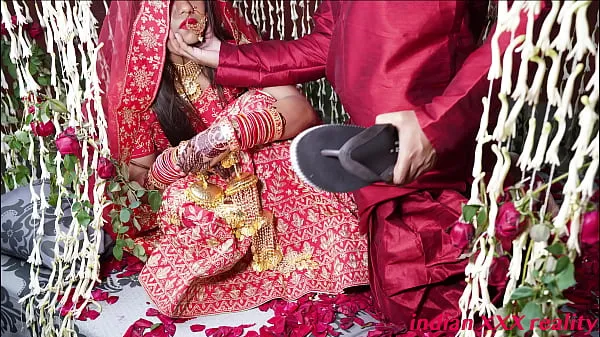 HD Indian marriage honeymoon XXX in hindi mega klipek