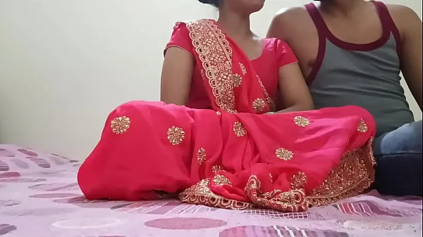 HD Indian Desi newly married hot bhabhi was fucking on dogy style position with devar in clear Hindi audio คลิปขนาดใหญ่