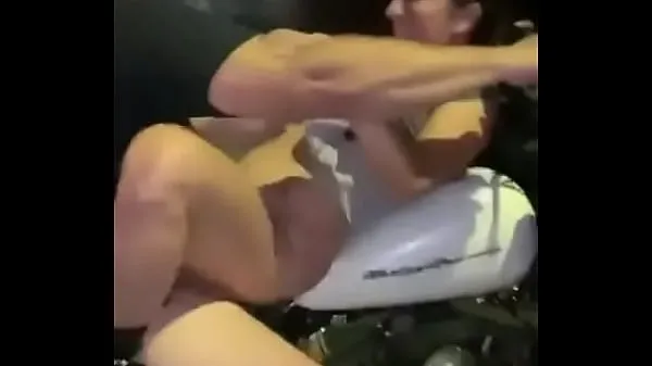 HD Crazy couple having sex on a motorbike - Full Video Visit mega klipy