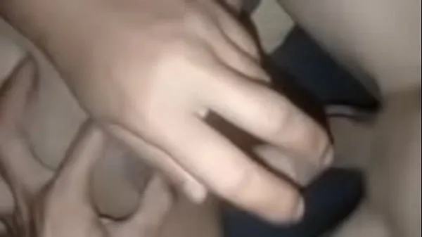 HD Spreading the beautiful girl's pussy, giving her a cock to suck until the cum filled her mouth, then still pushing the cock into her clit, fucking her pussy with loud moans, making her extremely aroused, she masturbated twice and cummed a lot megaklipp