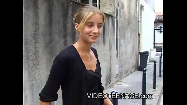 HD 18 years old blonde teen first casting klip besar