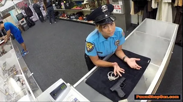HD Police officer pawns her gun and is fucked mega klipek